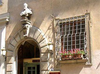 Palazzo Dal Borgo Hotel Aprile Florence Via della Scala 6