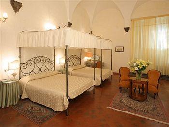 Palazzo Dal Borgo Hotel Aprile Florence Via della Scala 6