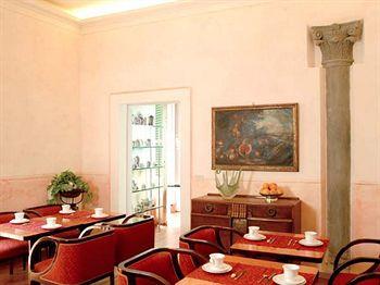 Palazzo Dal Borgo Hotel Aprile Florence Via della Scala 6