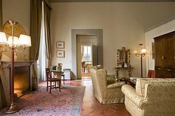 Palazzo Magnani Feroni Hotel Florence Borgo San Frediano 5