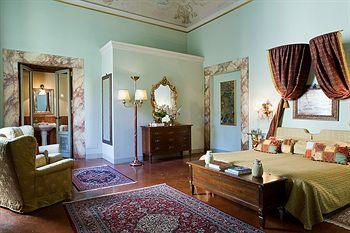 Palazzo Magnani Feroni Hotel Florence Borgo San Frediano 5