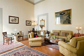 Palazzo Magnani Feroni Hotel Florence Borgo San Frediano 5