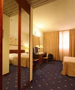 Golden Tulip Mirage Hotel Florence Via Francesco Baracca, 231 Interno 18