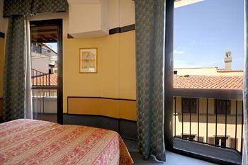 Viva Hotel Pitti Palace Ponte Vecchio Florence Borgo San Jacopo 3