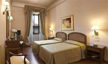 Pierre Hotel Florence Via Lamberit 5