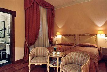 Pierre Hotel Florence Via Lamberit 5