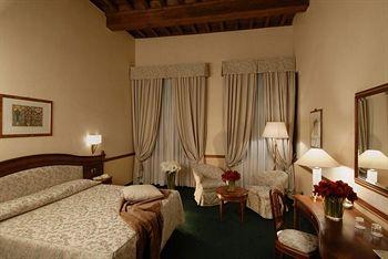 Hotel degli Orafi Florence Lungarno Archibusieri 4