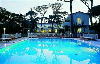 Villa Roma Imperiale Hotel Forte dei Marmi Via Corsica 9