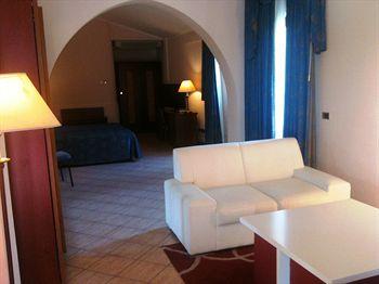 Assinos Palace Hotel Giardini Naxos Via Consolare Valeria 33