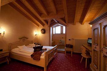 Hotel Amerikan Livigno via Florin 77