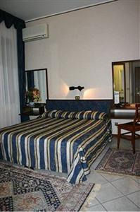 Italia Hotel Mantua Piazza Cavallotti 8