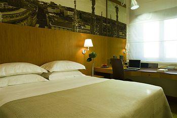 Starhotels Tourist Milan Viale Fulvio Testi, 300