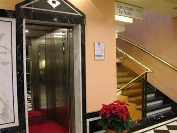 Brunelleschi Hotel Milan Via Baracchini 12