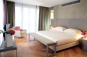 Starhotels Rosa Grand Milan Piazza Fontana 3