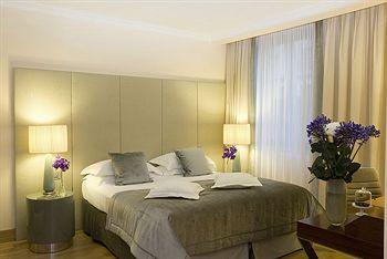 Starhotels Rosa Grand Milan Piazza Fontana 3