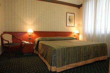 Best Western Jet Hotel Gallarate Via Tiro A Segno 22