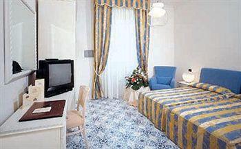 Hotel Mare e Pineta Cervia Viale Dante 40