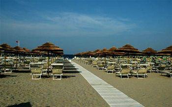 Palace Hotel Cervia Viale 2 Giugno 60