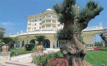 Palace Hotel Cervia Viale 2 Giugno 60