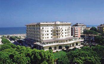 Palace Hotel Cervia Viale 2 Giugno 60