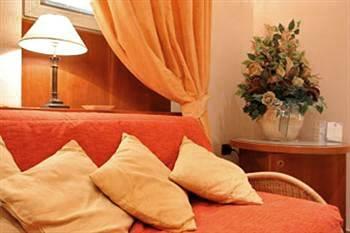 Boutique Hotel Suite Esedra Naples Via Cantani 12