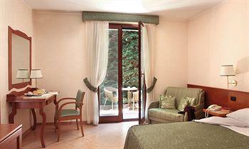 Montespina Park Hotel Naples Via San Gennaro 2