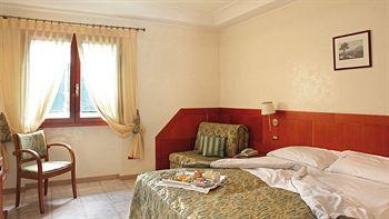 Montespina Park Hotel Naples Via San Gennaro 2