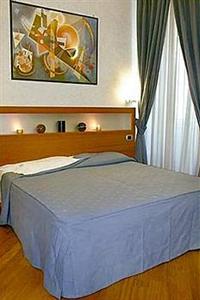 Best Western Hotel Plaza Naples Piazza Principe Umberto I, 23