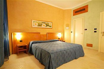 Hotel Eden Naples Corso Novara 9