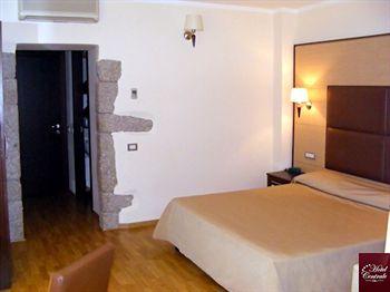 Centrale Hotel Olbia Corso Umberto, 85