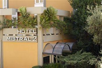 Mistral 2 Hotel Oristano Via XX Settembre 34