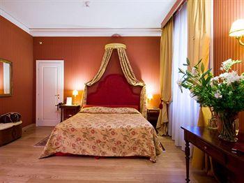 Palazzo Guiscardo Hotel Pietrasanta Via Provinciale 16