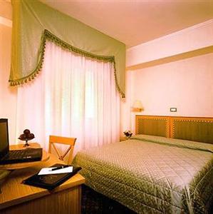 Touring Hotel Pisa Via G. Puccini 24