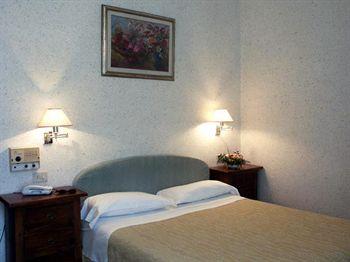 Villa Kinzica Hotel Pisa Piazza Arcivescovado 2