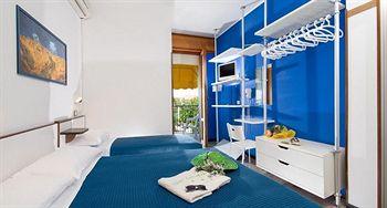 Hotel Fabrizio Rimini Via Tozzi, 5