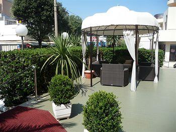 Hotel Litoraneo Rimini Viale Regina Elena 22