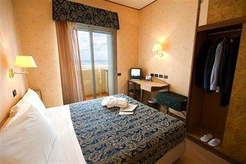 Hotel Litoraneo Rimini Viale Regina Elena 22