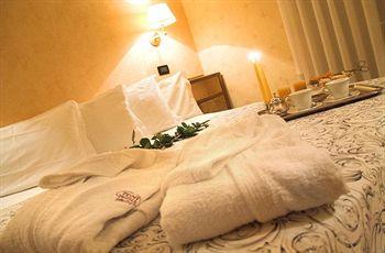 Hotel Litoraneo Rimini Viale Regina Elena 22