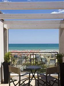 Ferretti Beach Hotel Rimini Viale Regina Elena 32