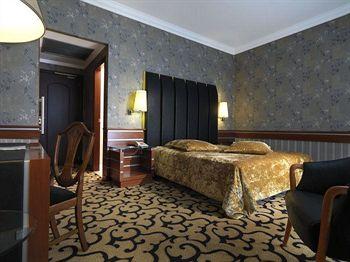 Hotel Savoy Rome Via Ludovisi 15