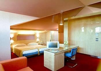 Albani Hotel Rome Via Adda 45