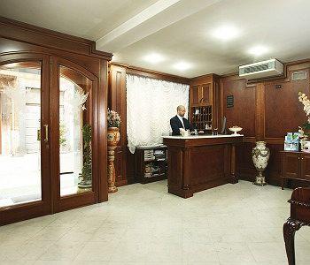 Grifo Hotel Rome Via del Boschetto 144