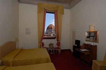 Hotel Paris Rome Via Firenze 57