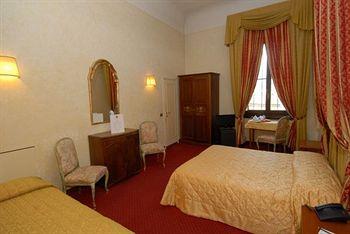 Hotel Paris Rome Via Firenze 57