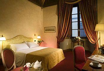 Hotel Paris Rome Via Firenze 57