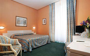 Patria Hotel Rome Via Torino 36