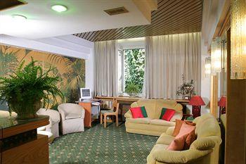 Hotel Pavia Rome Via Gaeta 83