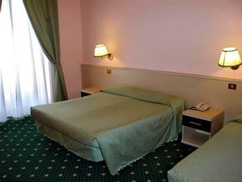 Priscilla Hotel Rome Via Calabria 17