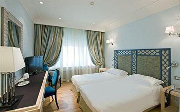 Grand Hotel Palatino Rome Via Cavour 213