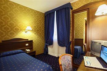 Montecarlo Hotel Rome Via Palestro 17A